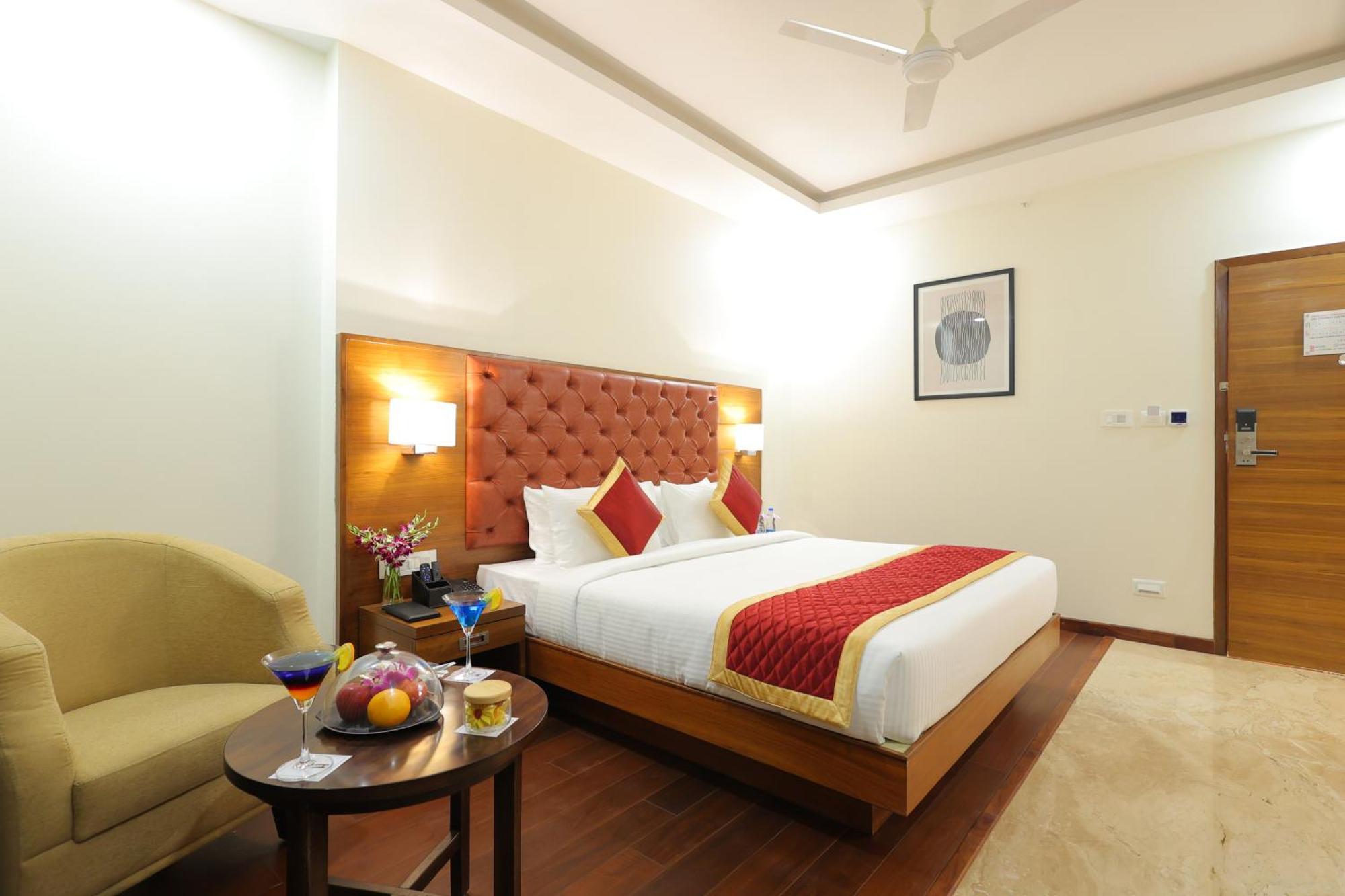 Icon Grand Hotel By Bhagini Bangalore Exterior foto